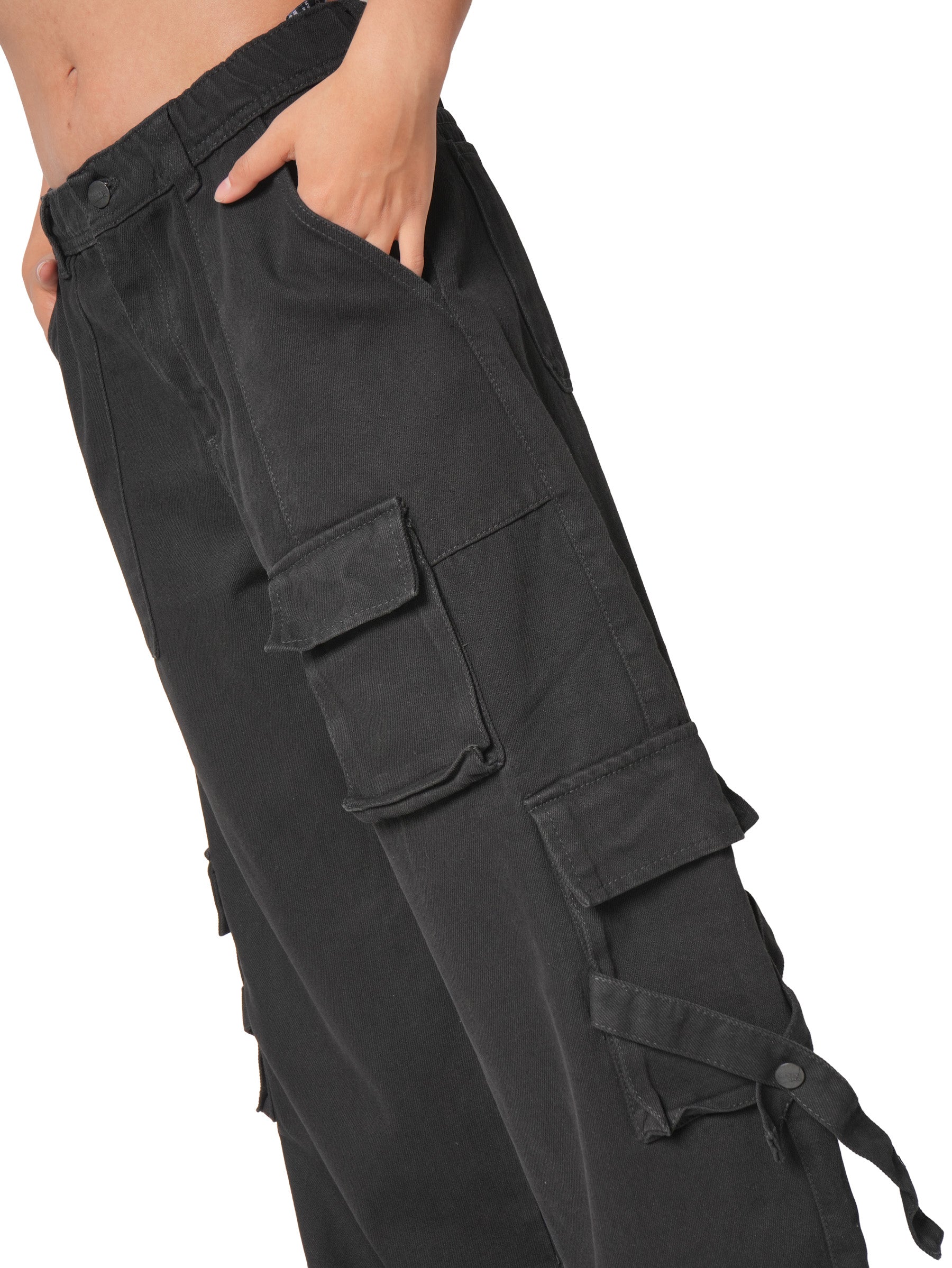 Cargo Essential Black